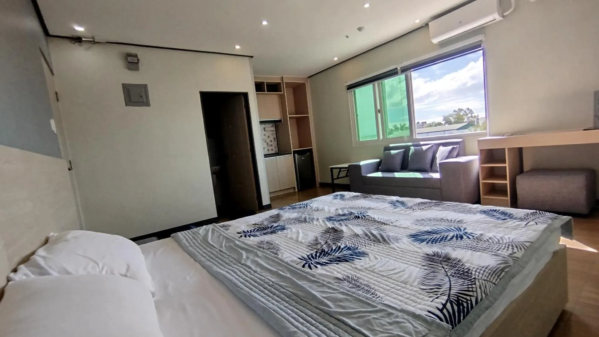 Emmaus Condotel Angeles